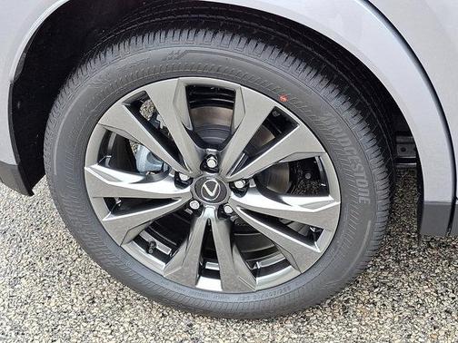 2025 Lexus UX 300h F SPORT Handling
