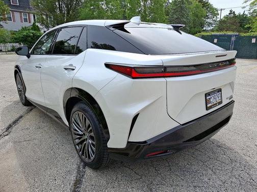 2023 Lexus RZ 450e Premium