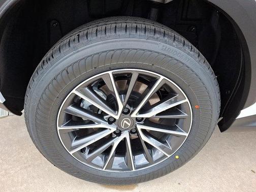 2026 Lexus NX 450h+ Premium