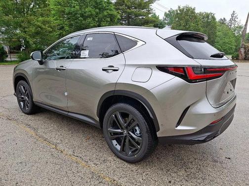 2025 Lexus NX 450h+ Luxury