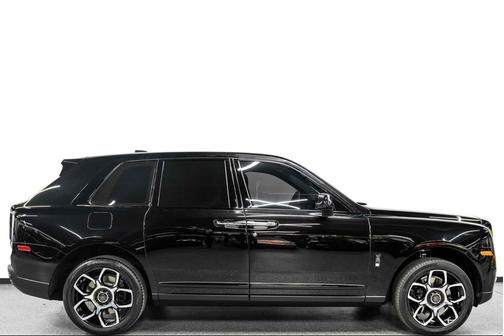 2023 Rolls-Royce Cullinan -Black Badge, Low Miles, Full PPF, Fresh service, Maintenance Through 2027