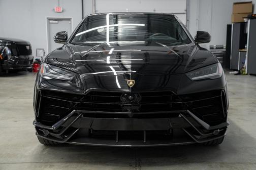 Nero Noctis 2023 Lamborghini Urus Performante
