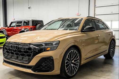 Sakhir Gold Metallic 2024 Audi SQ8 4.0T Prestige