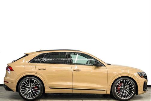 Sakhir Gold Metallic 2024 Audi SQ8 4.0T Prestige