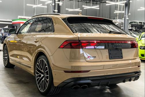 Sakhir Gold Metallic 2024 Audi SQ8 4.0T Prestige