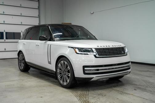 Ostuni Pearl White 2023 Land Rover Range Rover P530 Autobiography LWB -Executive Class Rear Seats, Deployable Side Steps