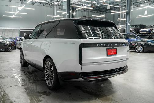 Ostuni Pearl White 2023 Land Rover Range Rover P530 Autobiography LWB -Executive Class Rear Seats, Deployable Side Steps