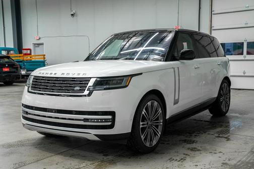 Ostuni Pearl White 2023 Land Rover Range Rover P530 Autobiography LWB -Executive Class Rear Seats, Deployable Side Steps