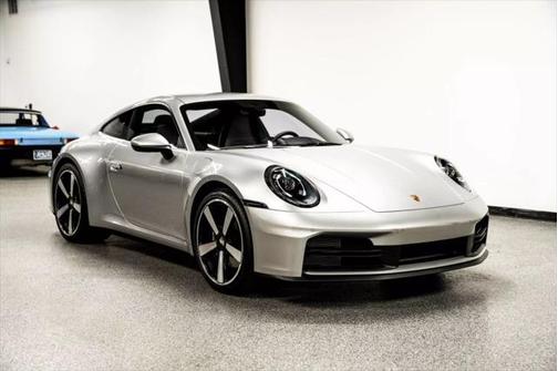 2025 Porsche 911 Carrera