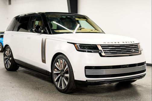 2024 Land Rover Range Rover P615 SV