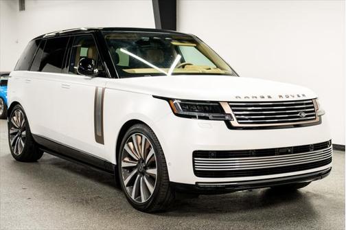 2024 Land Rover Range Rover P615 SV