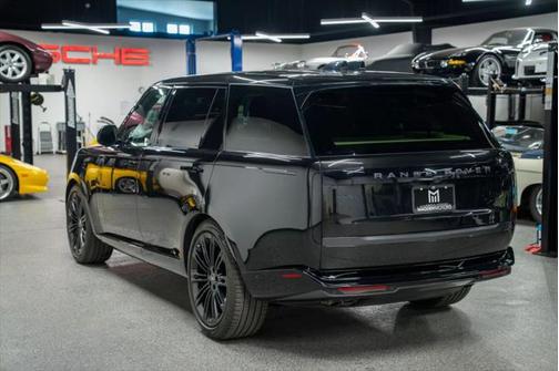 2024 Land Rover Range Rover P530 SE