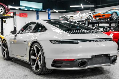 2022 Porsche 911 Carrera 4S