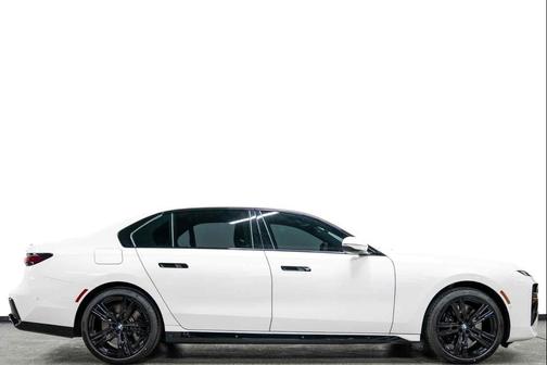 2023 BMW 760 i xDrive