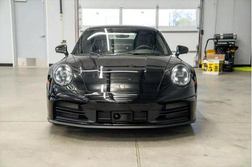 2025 Porsche 911 Carrera