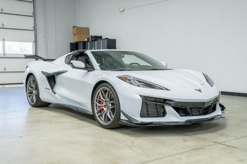 Ceramic Matrix Gray Metallic 2023 Chevrolet Corvette Z06