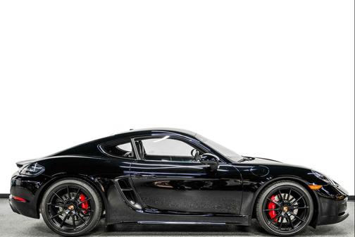 2025 Porsche 718 Cayman GTS 4.0