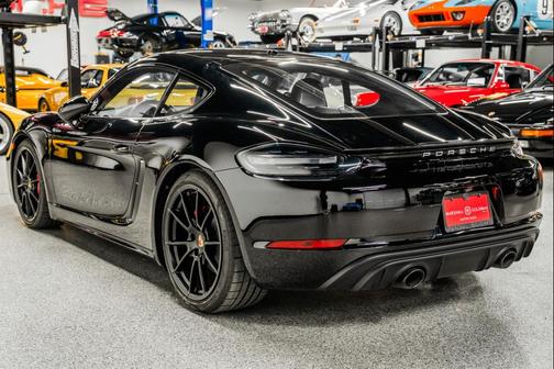 2025 Porsche 718 Cayman GTS 4.0