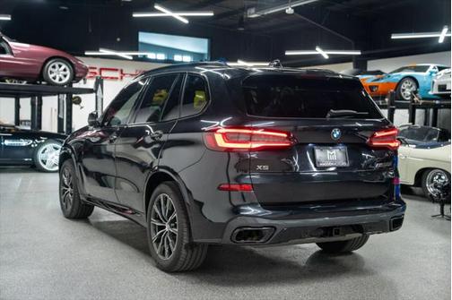 2022 BMW X5 M50i