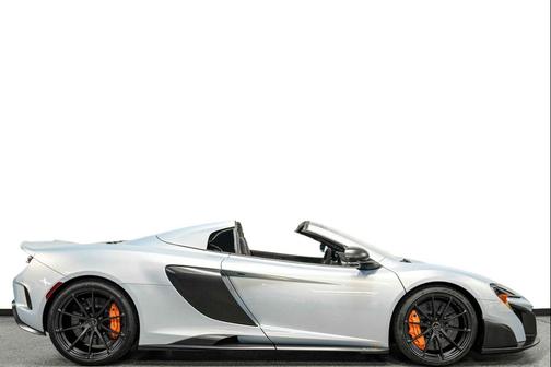 2016 McLaren 675LT Base