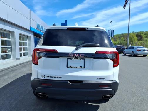 Cayenne Red Tintcoat 2022 GMC Acadia AWD 4dr SLE