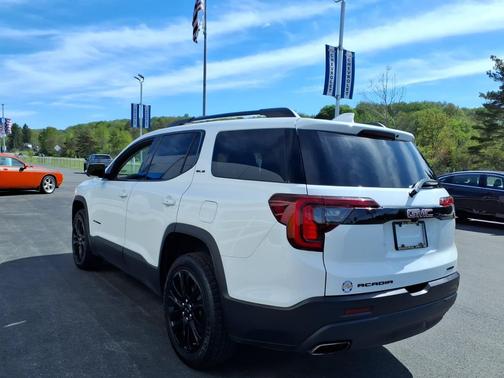 Cayenne Red Tintcoat 2022 GMC Acadia AWD 4dr SLE