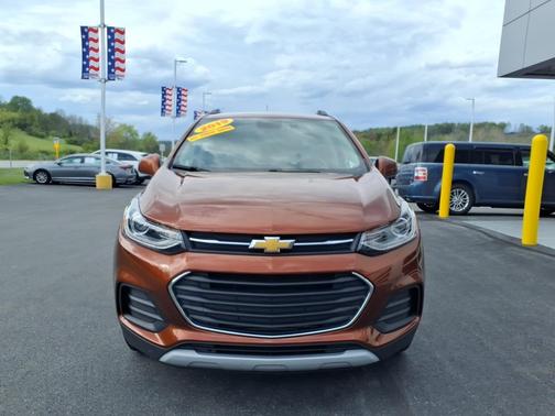 Dark Copper Metallic 2019 Chevrolet Trax AWD 4dr LT