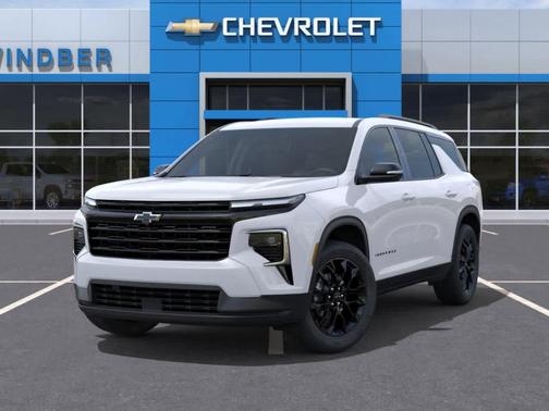 Summit White 2026 Chevrolet Traverse LT