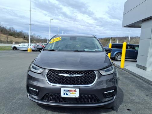 Ceramic Gray Clearcoat 2023 Chrysler Pacifica Touring L FWD