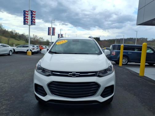 Iridescent Pearl Tricoat 2022 Chevrolet Trax AWD 4dr LT