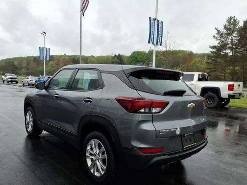 Satin Steel Metallic 2021 Chevrolet Trailblazer AWD 4dr LS