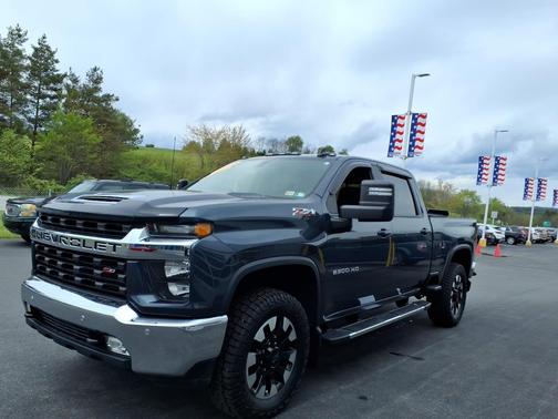 Shadow Gray Metallic 2020 Chevrolet Silverado 2500 4WD Crew Cab 159" LT