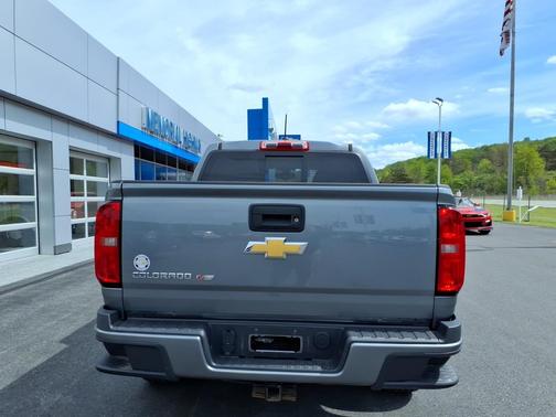 Satin Steel Metallic 2018 Chevrolet Colorado 4WD Crew Cab 128.3" Z71
