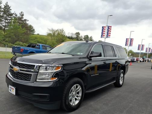 Black 2019 Chevrolet Suburban 4WD 4dr 1500 LT