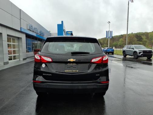 Mosaic Black Metallic 2020 Chevrolet Equinox AWD 4dr LS w/1LS