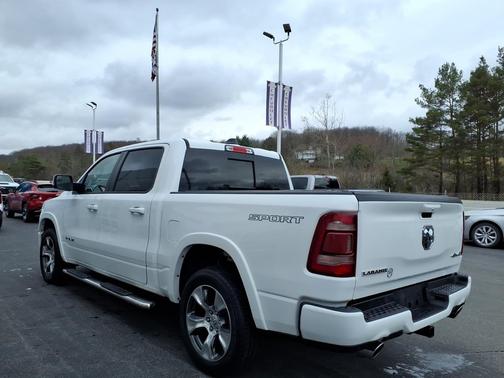 Bright White Clearcoat 2020 RAM 1500 Laramie 4x4 Crew Cab 5'7" Box