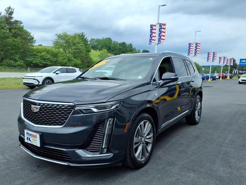 Wilder Metallic 2022 Cadillac XT6 AWD 4dr Premium Luxury