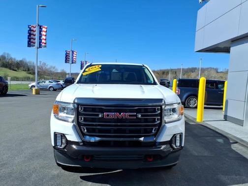 Summit White 2022 GMC Canyon AT4