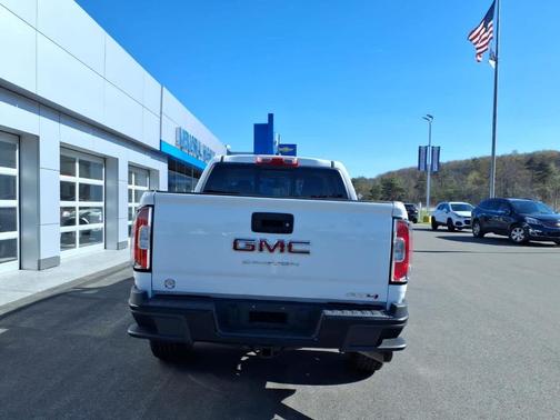 Summit White 2022 GMC Canyon AT4