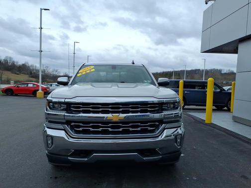 Silver Ice Metallic 2018 Chevrolet Silverado 1500 4WD Crew Cab 143.5" LTZ w/1LZ