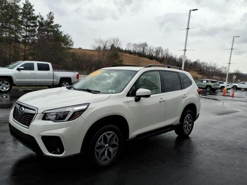 Crystal White Pearl 2021 Subaru Forester Premium