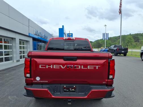 Radiant Red Tintcoat 2024 Chevrolet Colorado 4WD Crew Cab LT