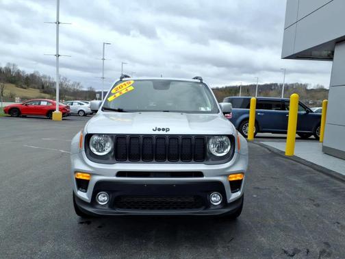 Glacier Metallic 2019 Jeep Renegade Altitude