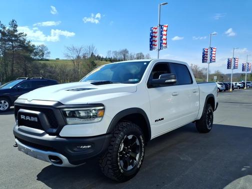 Bright White Clearcoat 2020 RAM 1500 Rebel 4x4 Crew Cab 5'7" Box