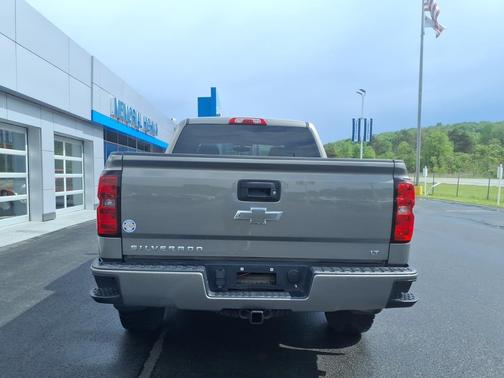 Pepperdust Metallic 2017 Chevrolet Silverado 1500 4WD Crew Cab 143.5" LT w/2LT