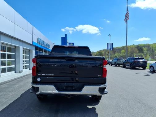 Black 2020 Chevrolet Silverado 1500 4WD Crew Cab 147" LT