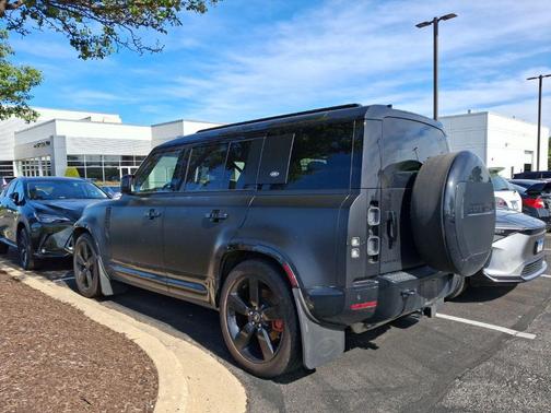 Santorini Black Metallic 2024 Land Rover Defender 110 P400 X
