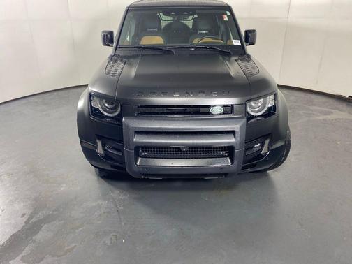 Santorini Black Metallic 2024 Land Rover Defender 110 P400 X