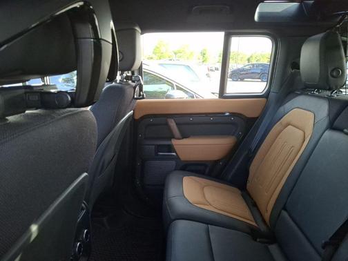 Santorini Black Metallic 2024 Land Rover Defender 110 P400 X