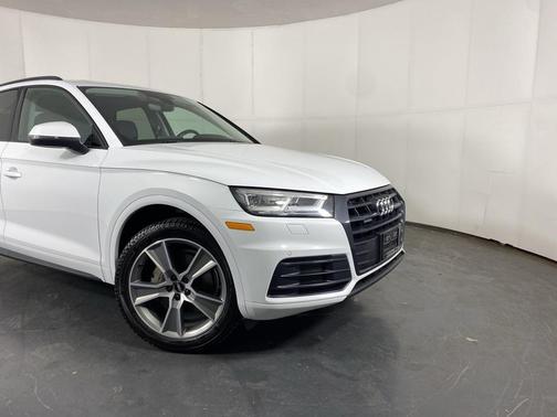 2019 Audi Q5 2.0T Premium Plus